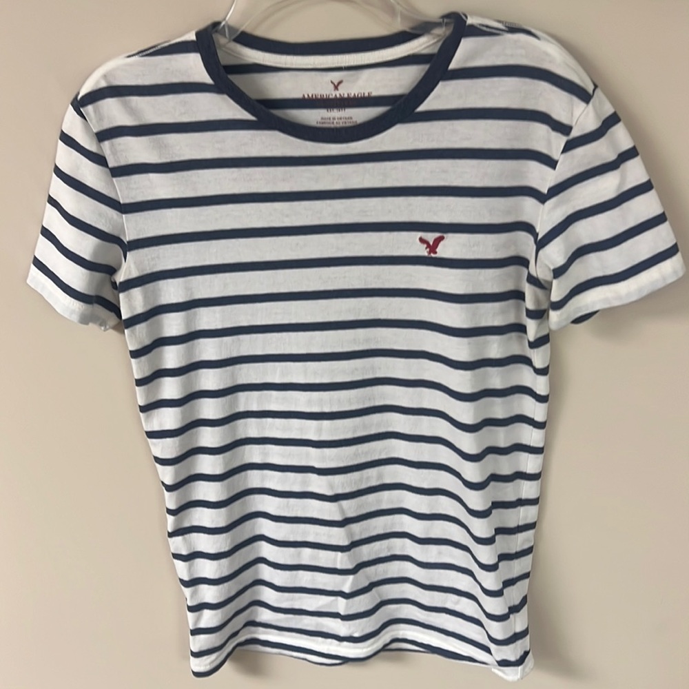 American eagle outfitters XS extra small MEN white blue stripes 100% cotton